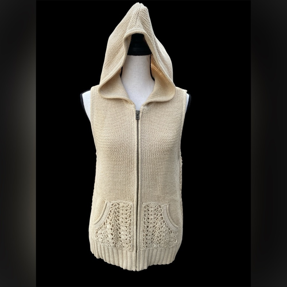 Woolrich cable knit vest hooded SZ medium cream